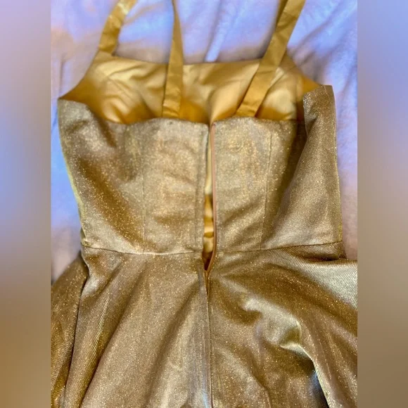 Gold dress - Picture 2 of 4